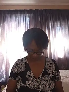 Snapshot of Hotgrannyx chatting on 05/15/26, 08:23 Hotgrannyx online show from 05/15/26, 08:23