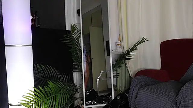 Snapshot of SofiaFoster_ chatting on 11/27/25, 09:21 SofiaFoster online show from 11/27/25, 09:21