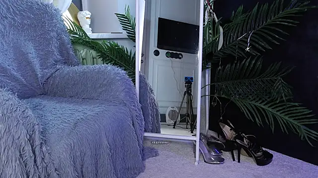 Snapshot of SofiaFoster_ chatting on 12/21/25, 05:53 SofiaFoster online show from 12/21/25, 05:53