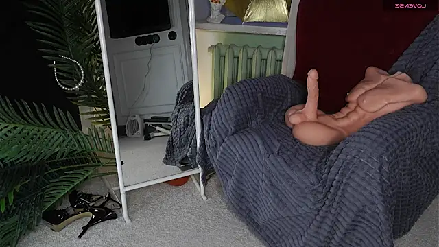 Snapshot of SofiaFoster_ chatting on 11/14/25, 05:55 SofiaFoster online show from 11/14/25, 05:55