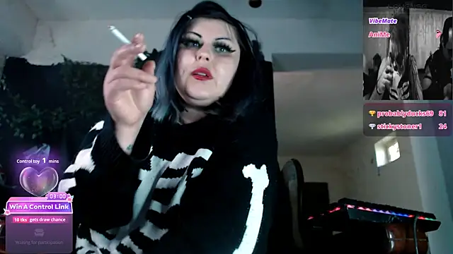 Snapshot of Psychobitch7 chatting on 04/27/26, 12:36 Psychobitch7 online show from 04/27/26, 12:36