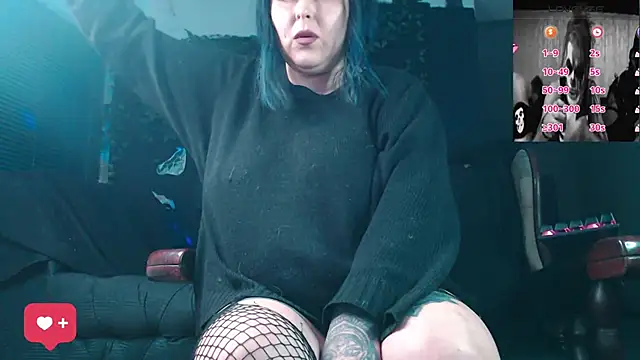Snapshot of Psychobitch7 chatting on 05/18/26, 08:13 Psychobitch7 online show from 05/18/26, 08:13