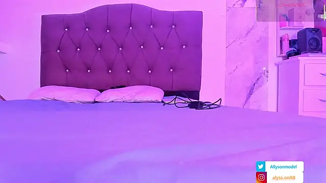 alysson 18 online show from 06/01/26, 01:55