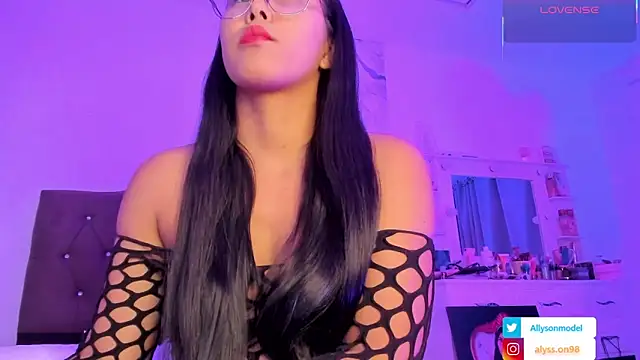 alysson 18 online show from 05/15/26, 01:25