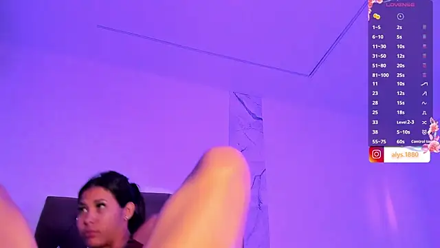 alysson 18 online show from 10/30/25, 01:42