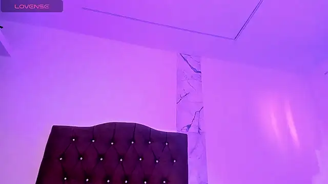 alysson 18 online show from 11/07/25, 01:15