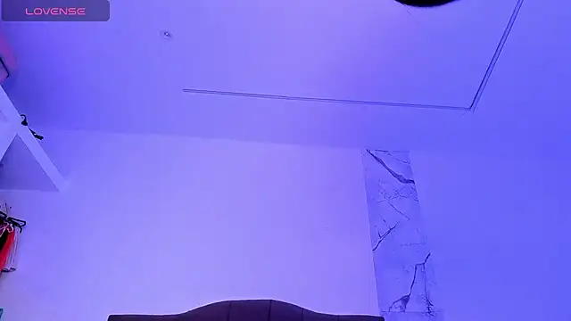 alysson 18 online show from 12/01/25, 01:45