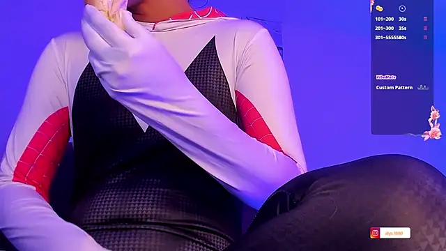 alysson 18 online show from 11/08/25, 01:14