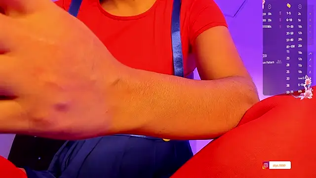 alysson 18 online show from 11/12/25, 01:15