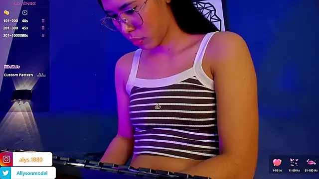 alysson 18 online show from 03/18/25, 01:12