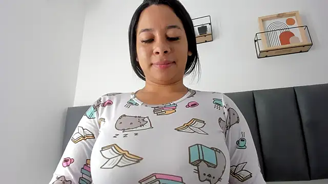 MaraOwen  online show from 05/05/26, 12:08
