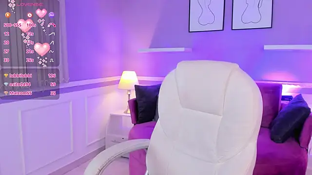 Snapshot of MaddyWattson chatting on 12/27/24, 01:00 MaddyWattson online show from 12/27/24, 01:00