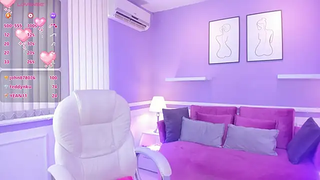 Snapshot of MaddyWattson chatting on 12/23/24, 08:57 MaddyWattson online show from 12/23/24, 08:57