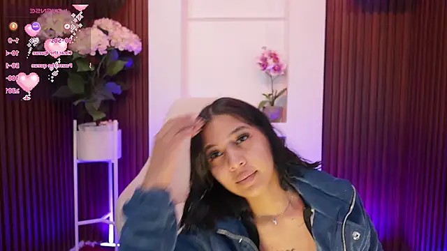 Snapshot of MaddyWattson chatting on 11/03/25, 11:36 MaddyWattson online show from 11/03/25, 11:36