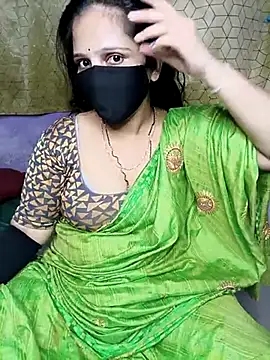Snapshot of Rising_Smiler chatting on 02/22/25, 05:46 Rising Smiler online show from 02/22/25, 05:46