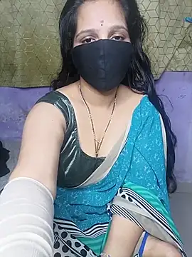 Snapshot of Rising_Smiler chatting on 02/19/25, 05:38 Rising Smiler online show from 02/19/25, 05:38