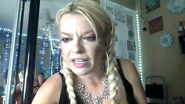 marilyn420 online show from 05/16/26, 06:01