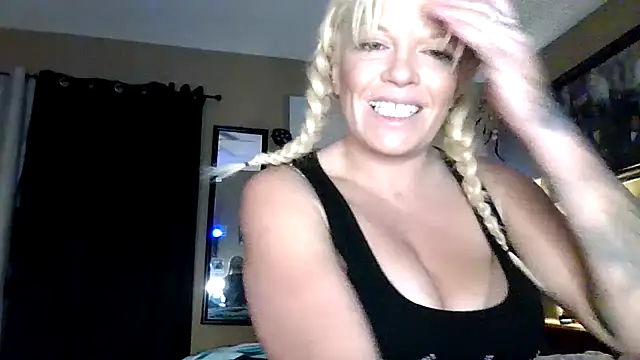 marilyn420 online show from 11/27/25, 05:41