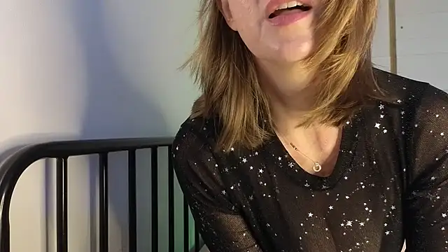 TopsyWilde online show from 04/15/26, 09:04