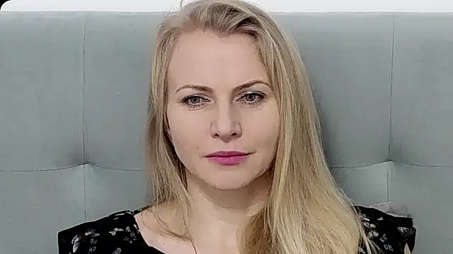 K  Adrienne online show from 02/09/26, 06:44