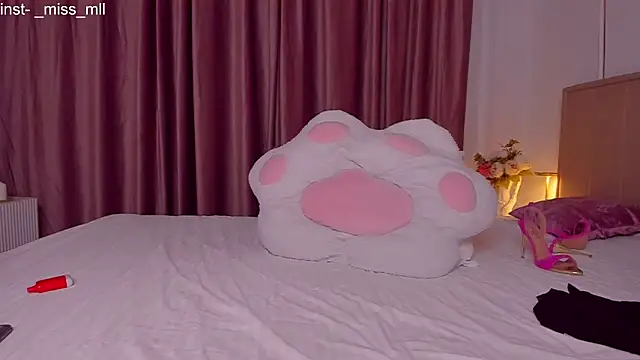 MaaryM online show from 10/26/25, 08:09