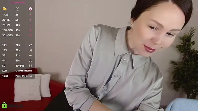 VickyGolden online show from 04/03/26, 05:03