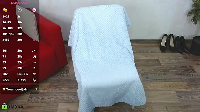 VickyGolden online show from 10/08/25, 05:31