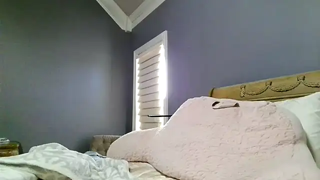 Lisaisluscious online show from 05/03/26, 02:42
