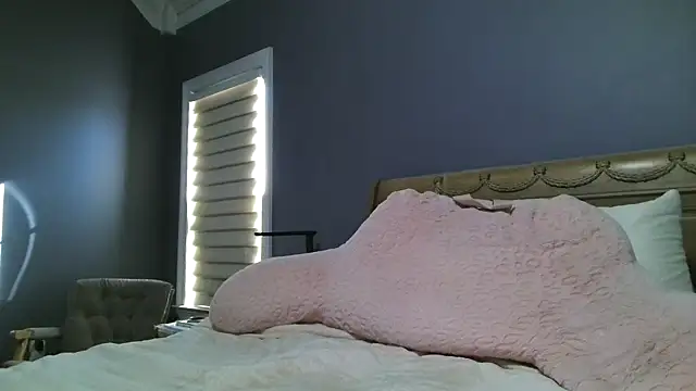 Lisaisluscious online show from 02/13/26, 03:45