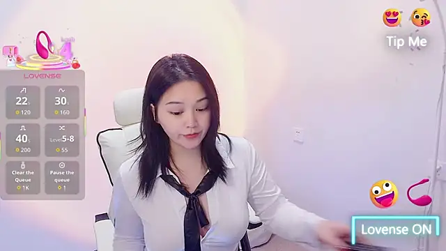 small Eva online show from 01/15/26, 02:09