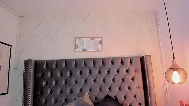 Snapshot of Kim_Blane chatting on 10/15/25, 04:11 Kim Blane online show from 10/15/25, 04:11