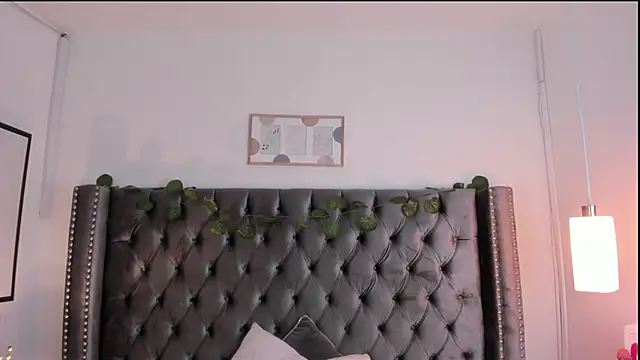 Snapshot of Kim_Blane chatting on 03/06/25, 03:24 Kim Blane online show from 03/06/25, 03:24