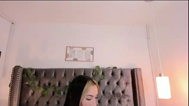 Snapshot of Kim_Blane chatting on 02/07/25, 08:11 Kim Blane online show from 02/07/25, 08:11