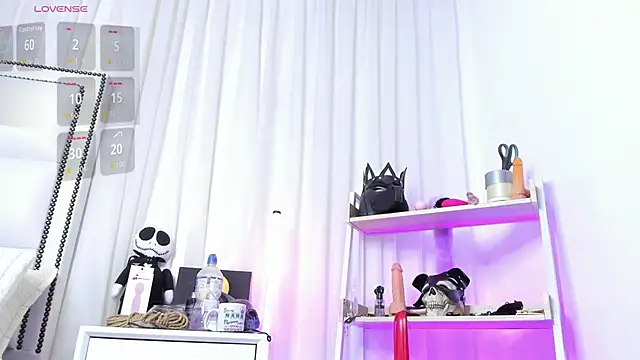 SAMANTHA DM online show from 09/18/25, 02:20