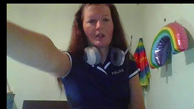 Analimado18 online show from 09/25/25, 09:32