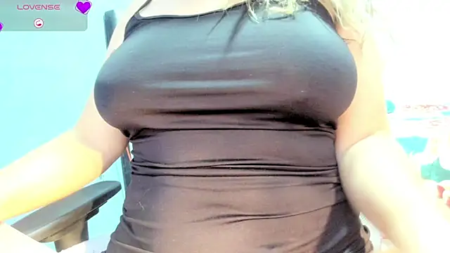 Tiffany teressa online show from 10/26/25, 04:24