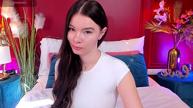 MiaMuse online show from 05/28/26, 05:15