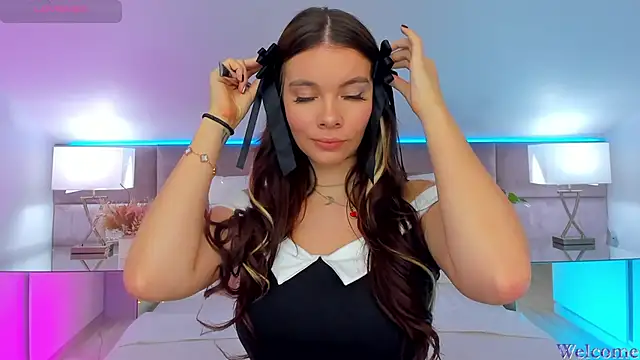 MiaMuse online show from 10/18/25, 07:27