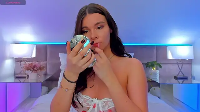 MiaMuse online show from 10/23/25, 12:15