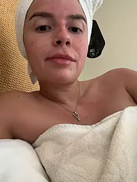 Snapshot of Natanniella chatting on 06/28/26, 03:29 Natanniella online show from 06/28/26, 03:29