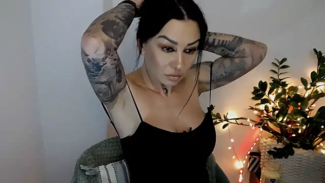 Xentthia online show from 02/13/25, 03:03