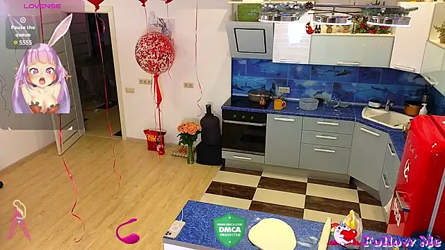 Snapshot of Rabbits_couplee chatting on 02/17/25, 12:43 Rabbits couplee online show from 02/17/25, 12:43