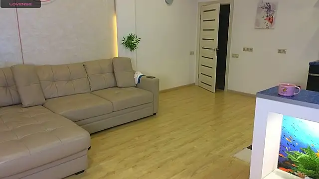 Snapshot of Rabbits_couplee chatting on 01/19/25, 11:10 Rabbits couplee online show from 01/19/25, 11:10