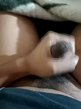 Snapshot of Deluxe_dick chatting on 01/17/25, 12:31 Deluxe dick online show from 01/17/25, 12:31