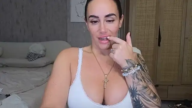 Snapshot of LibbyLoveHeartx chatting on 10/03/25, 06:26 LibbyLoveHeartx online show from 10/03/25, 06:26