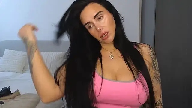 Snapshot of LibbyLoveHeartx chatting on 03/19/25, 10:00 LibbyLoveHeartx online show from 03/19/25, 10:00