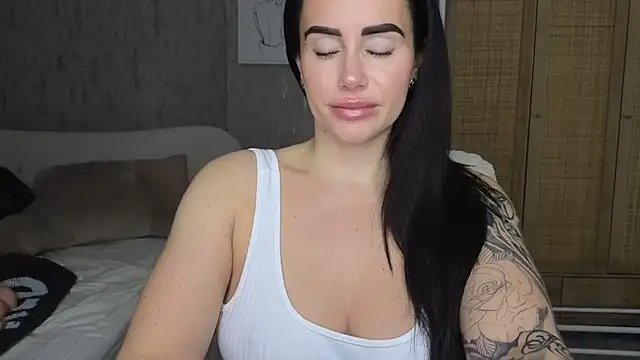 LibbyLoveHeartx online show from 11/22/25, 07:18