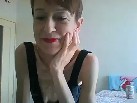 Snapshot of SwettyViktory chatting on 04/15/26, 01:15 SwettyViktory online show from 04/15/26, 01:15