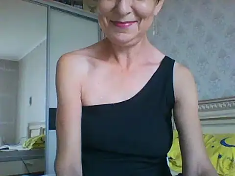 Snapshot of SwettyViktory chatting on 10/04/25, 09:11 SwettyViktory online show from 10/04/25, 09:11