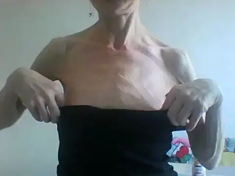 Snapshot of SwettyViktory chatting on 04/10/26, 10:44 SwettyViktory online show from 04/10/26, 10:44